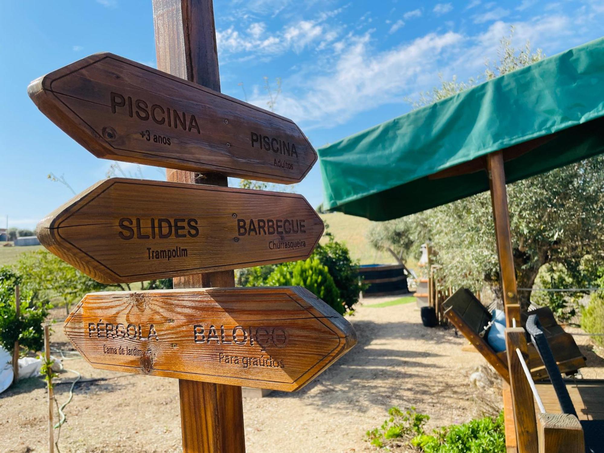 Gasthaus The Gold Pod, Relax And Enjoy On A Glamping House Corredoura Exterior foto