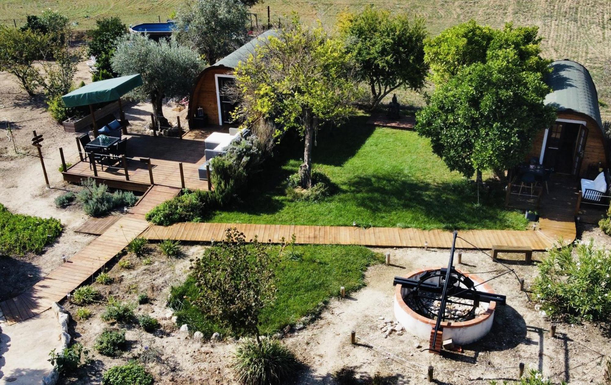 Gasthaus The Gold Pod, Relax And Enjoy On A Glamping House Corredoura Exterior foto