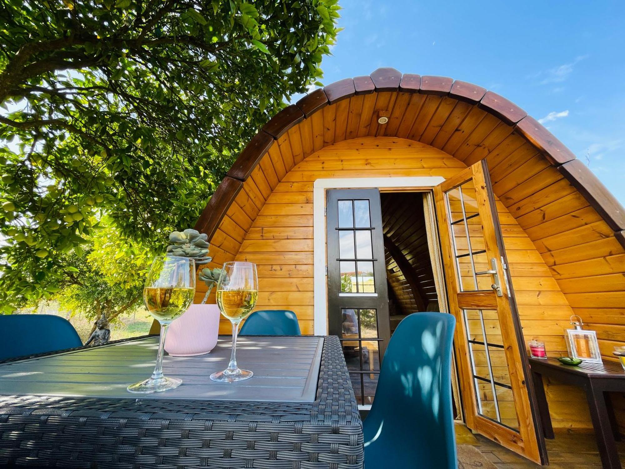 Gasthaus The Gold Pod, Relax And Enjoy On A Glamping House Corredoura Exterior foto